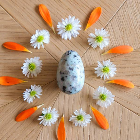 Jaspe Kiwi moyen troué - Livraison Express - Le Temple des Oracles