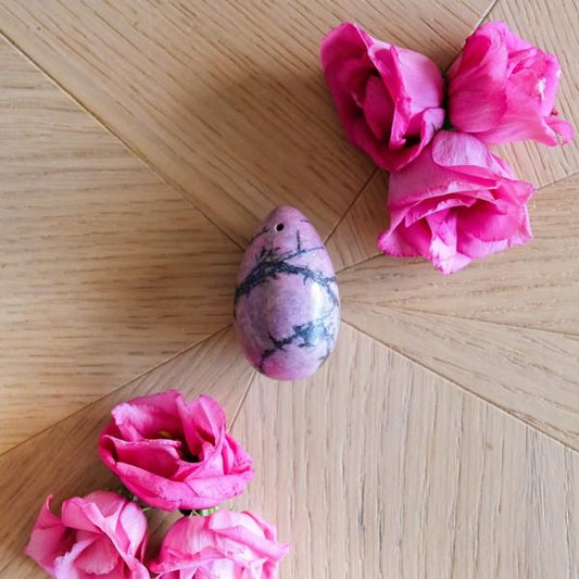 Rhodonite - grand - troué - Livraison EXPRESS - Le Temple des Oracles