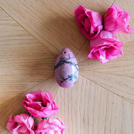 Rhodonite - grand - troué - Livraison EXPRESS - Le Temple des Oracles